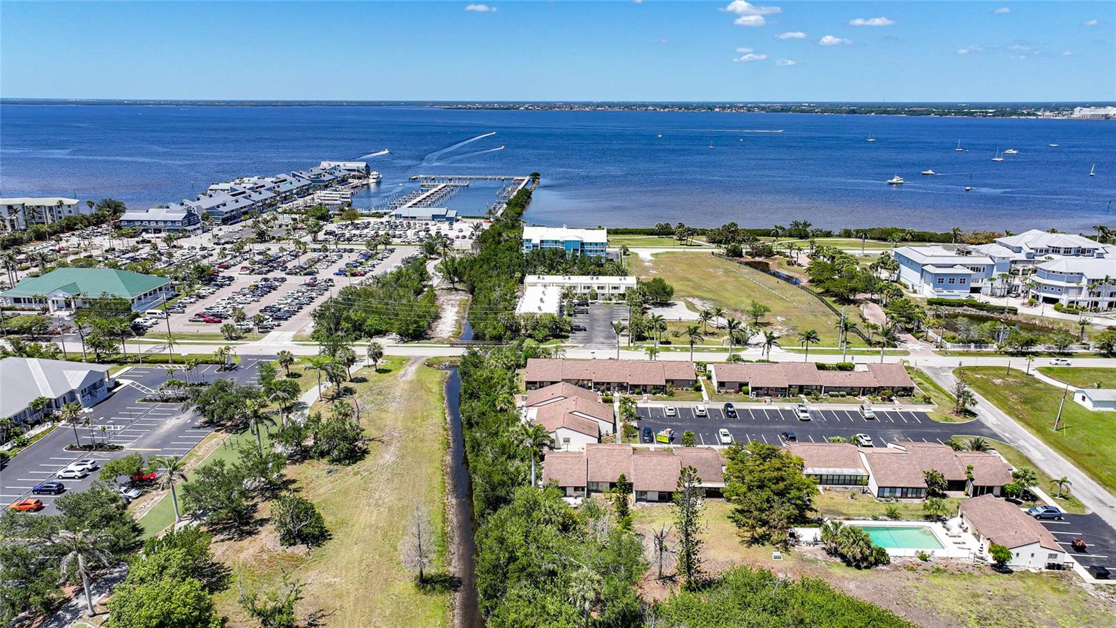 WHISPERING PINES CLUB - Residential
