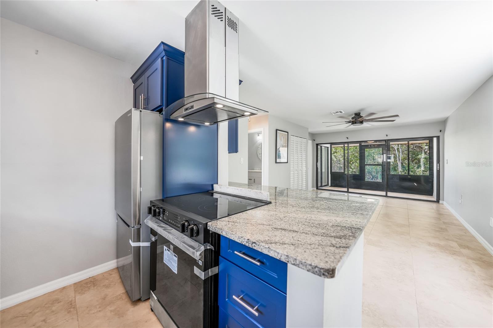 WHISPERING PINES CLUB - Residential
