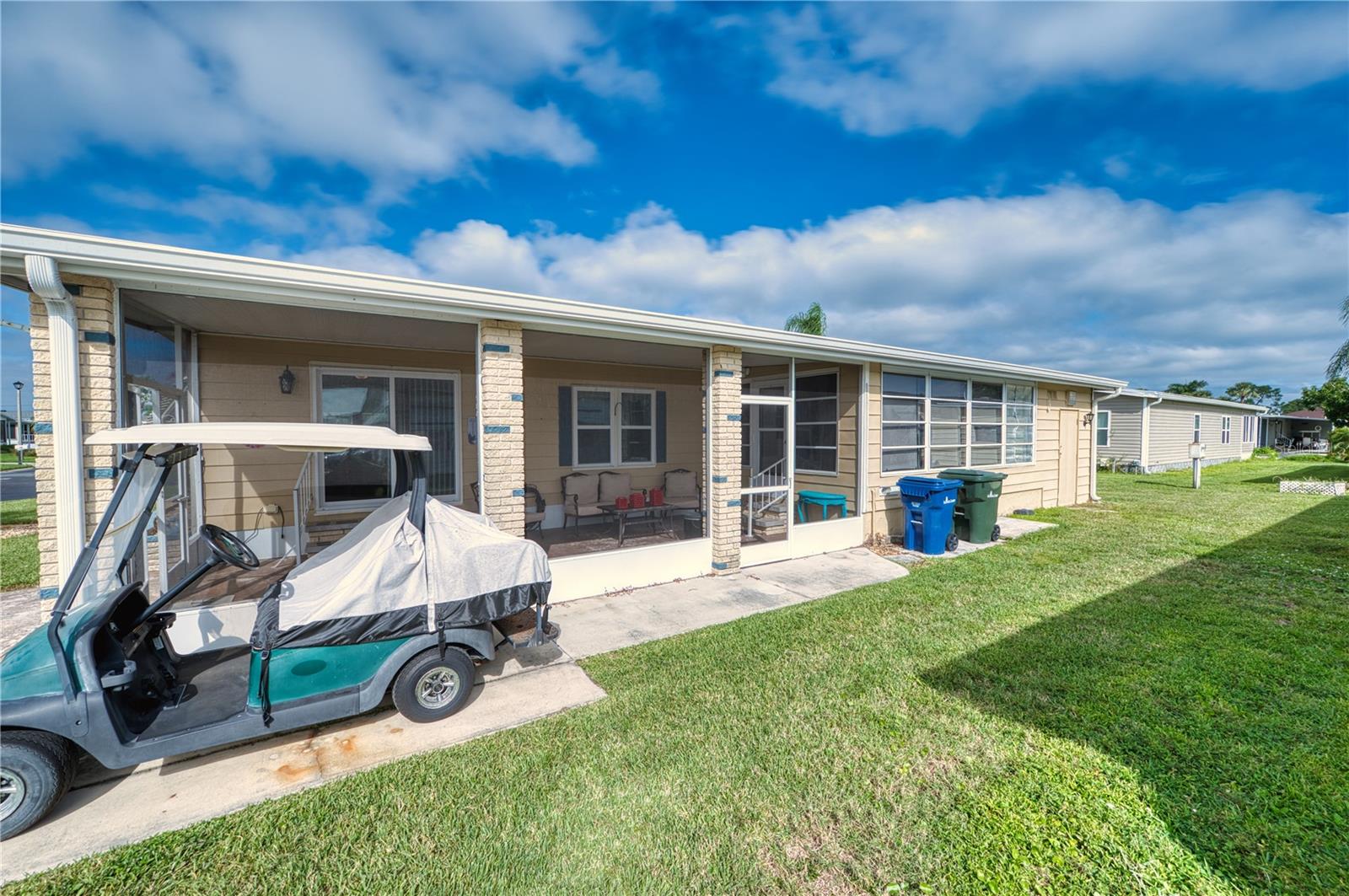 273 CAPTAINS COURT