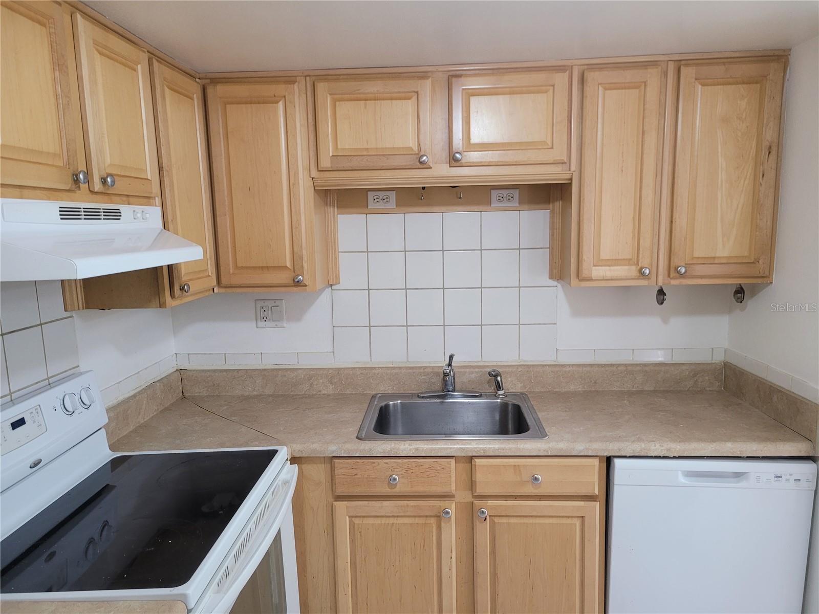 CAPISTRANO - Residential Lease