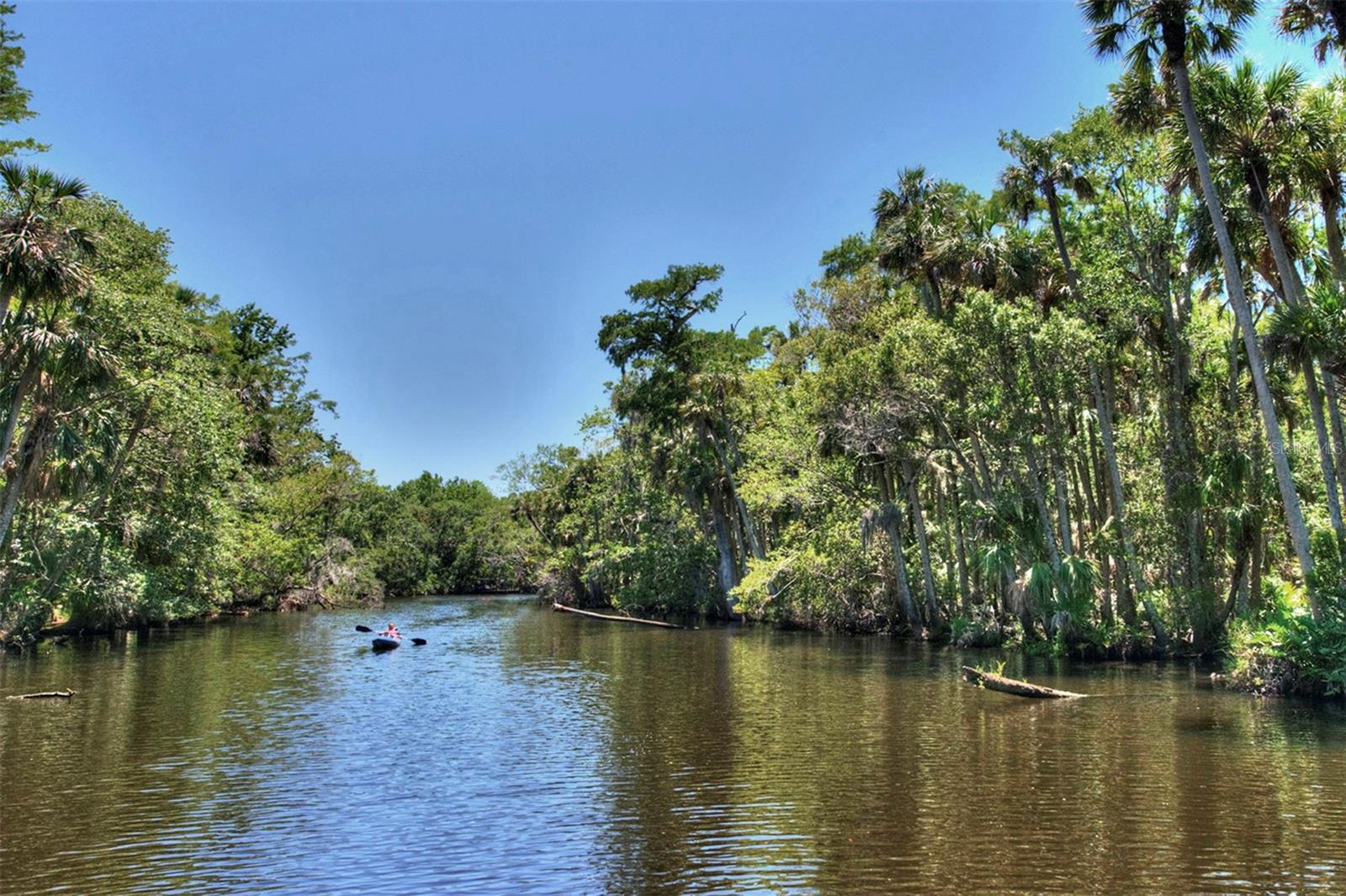SPRUCE CREEK FLY IN - Residential
