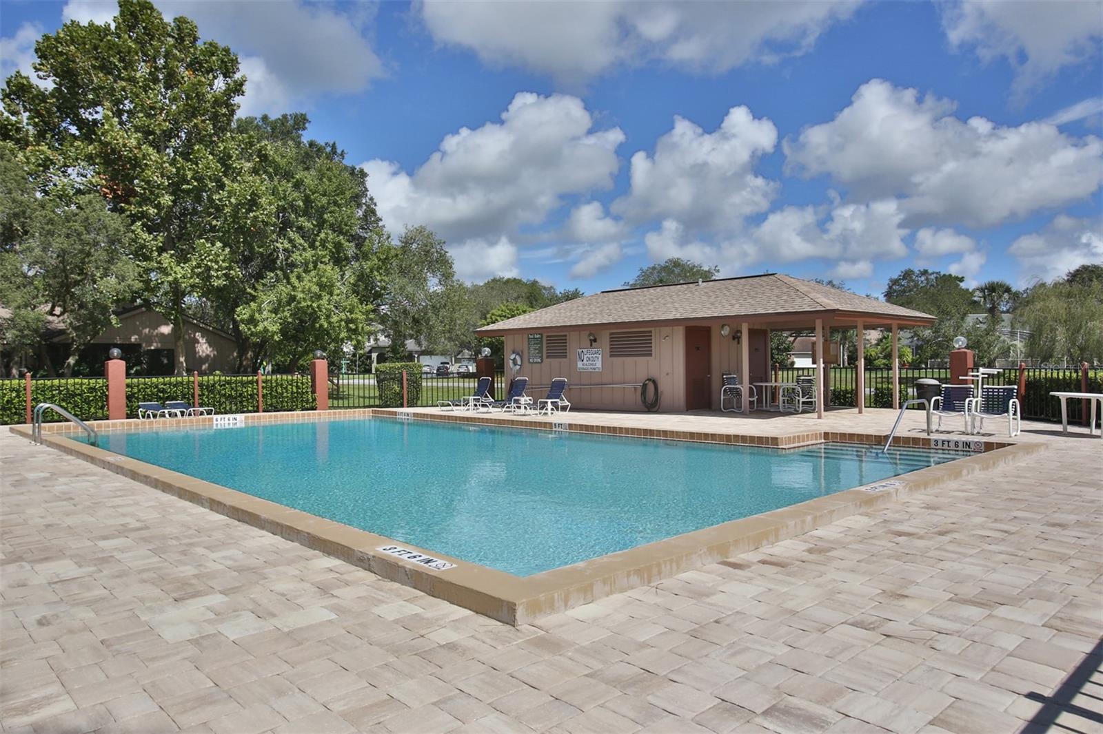 SPRUCE CREEK FLY IN - Residential