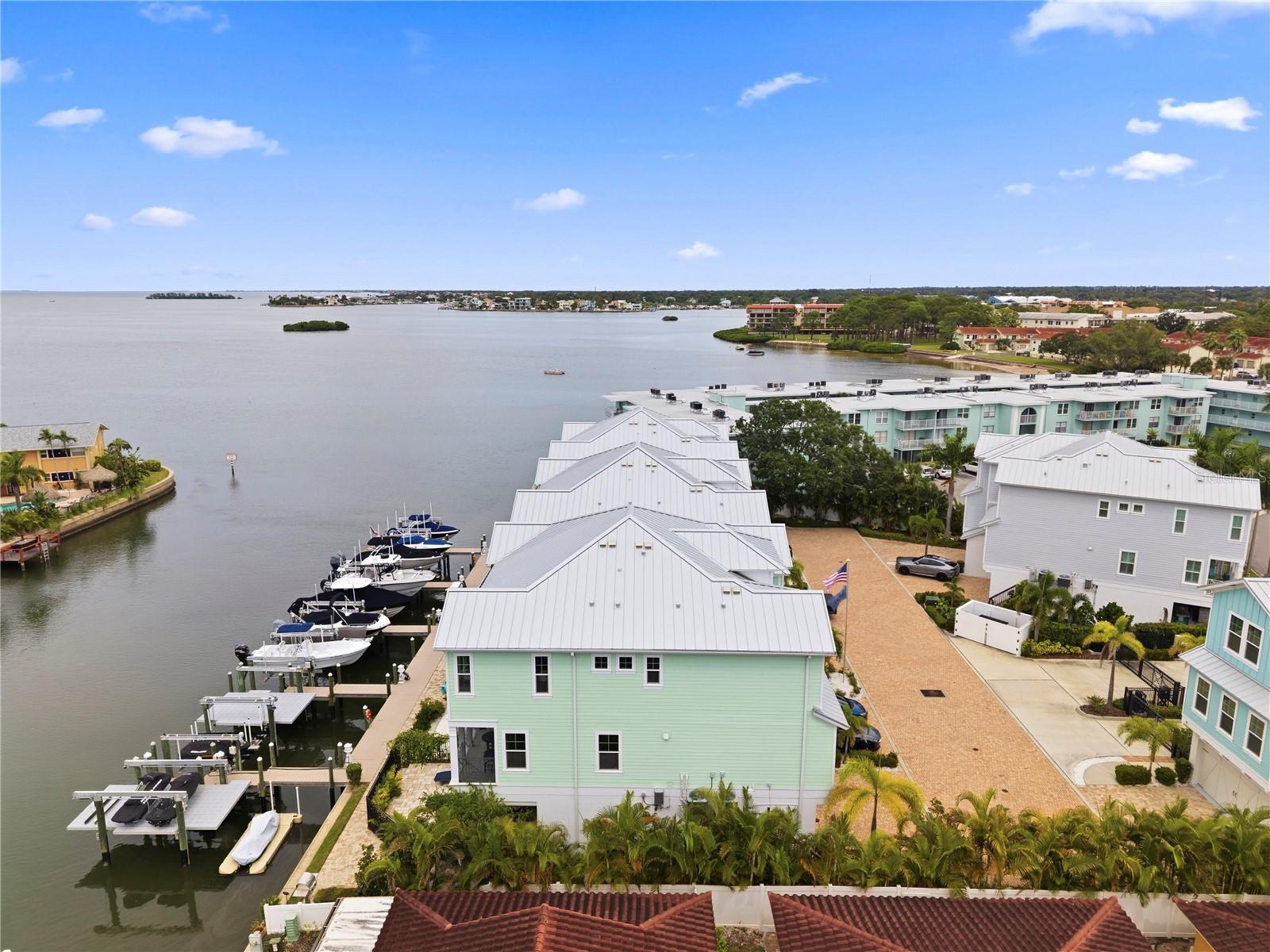 602 SEA COURT
