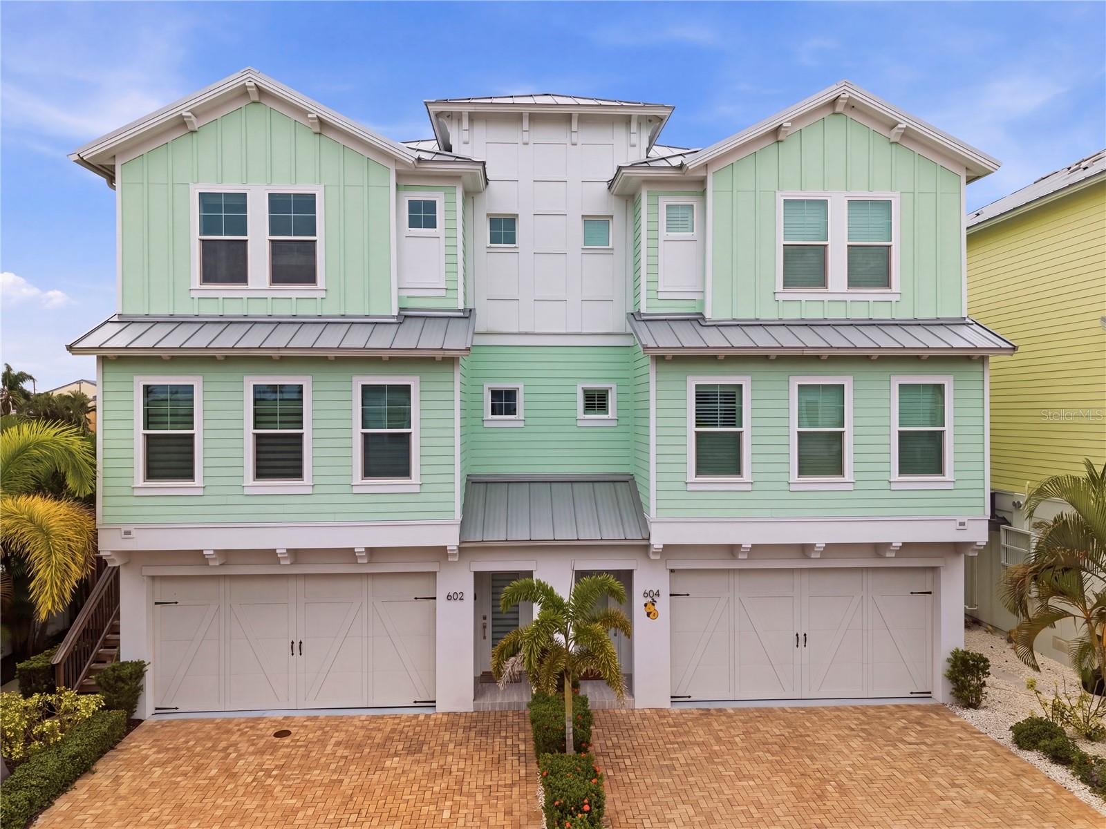 602 SEA COURT