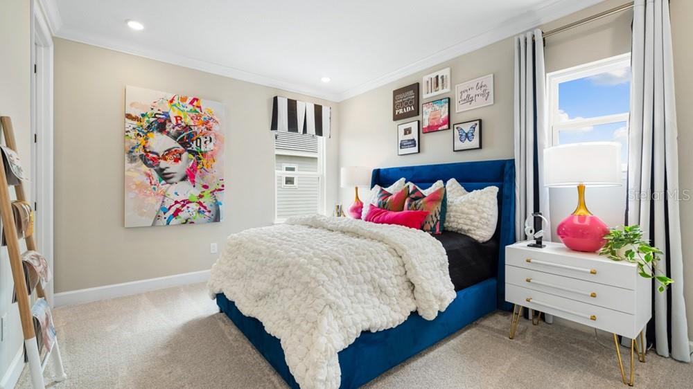 VICTORIA LAKES - Residential