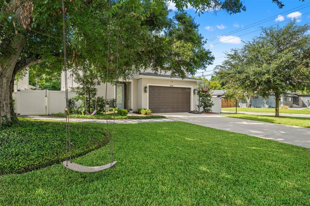 Photo of 4020 W Kensington Avenue, Tampa, FL 33629 (MLS # TB8429330)