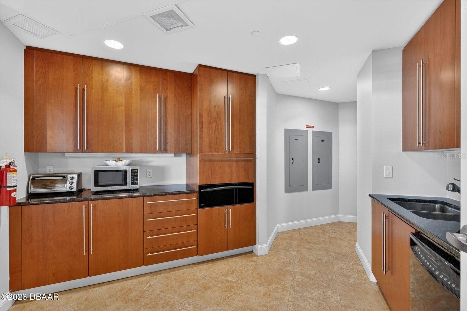 OCEAN VILLAS CONCOMINIUM - Residential