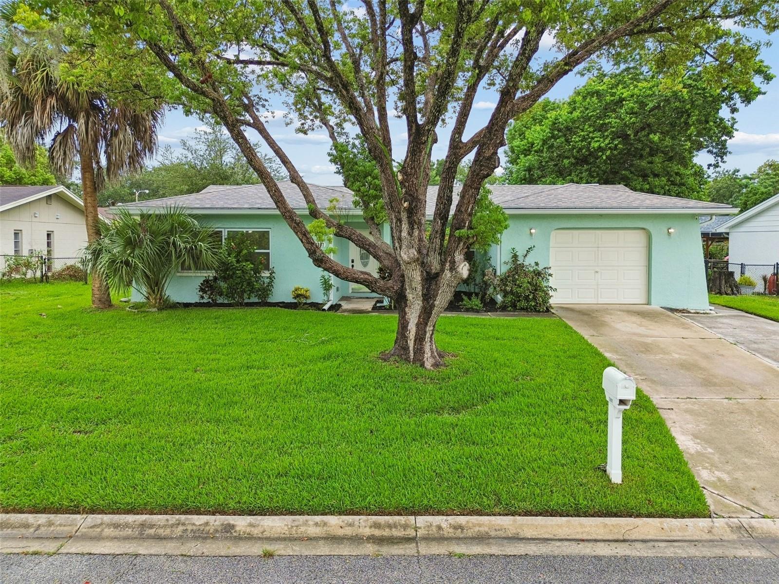 12807 WILLOWDALE WAY
