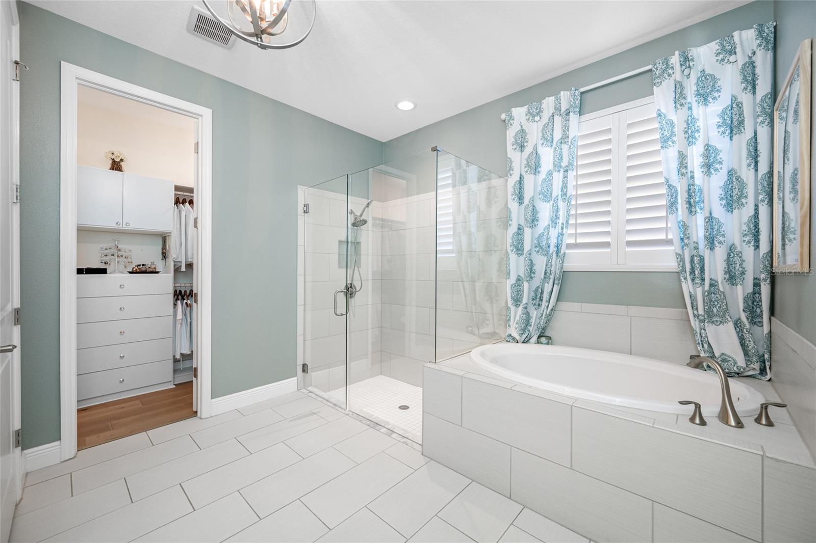 LONG LAKE RANCH VILLAGE 3, 6 PCLS A - Residential