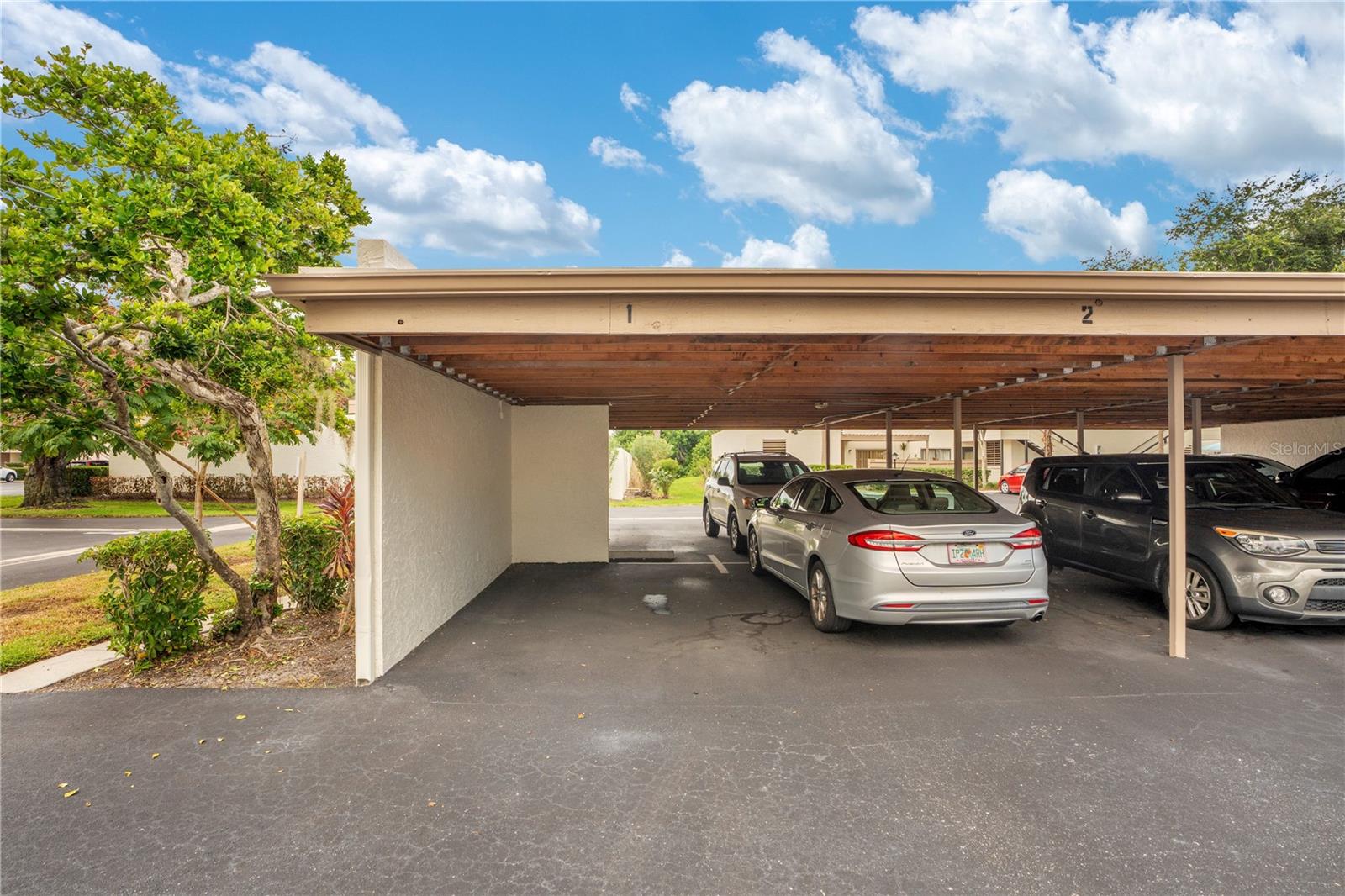 597 LAKESIDE DRIVE 205, BRADENTON, FL, 34210 2 597 LAKESIDE DRIVE 205