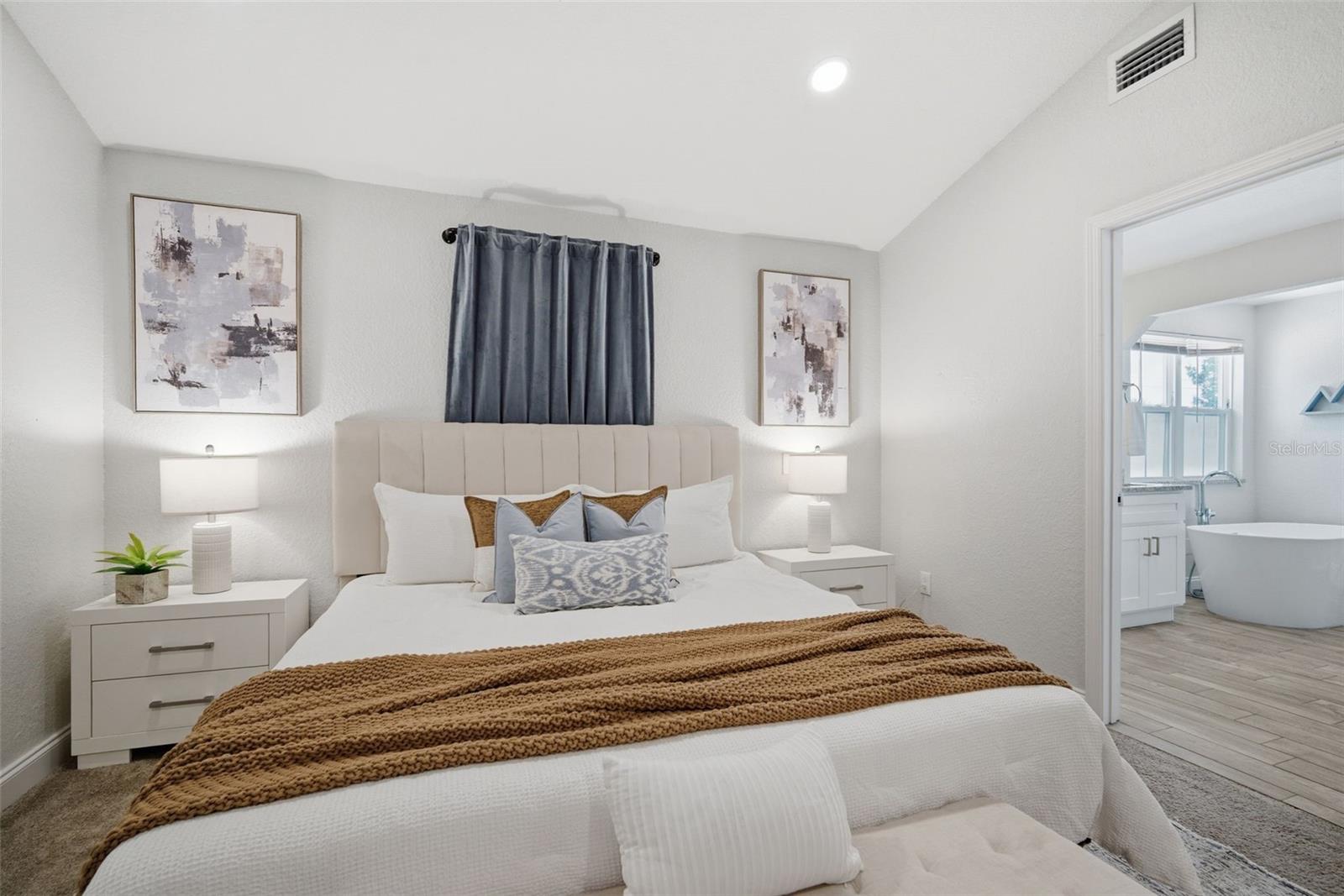 HYDE PARK - Residential