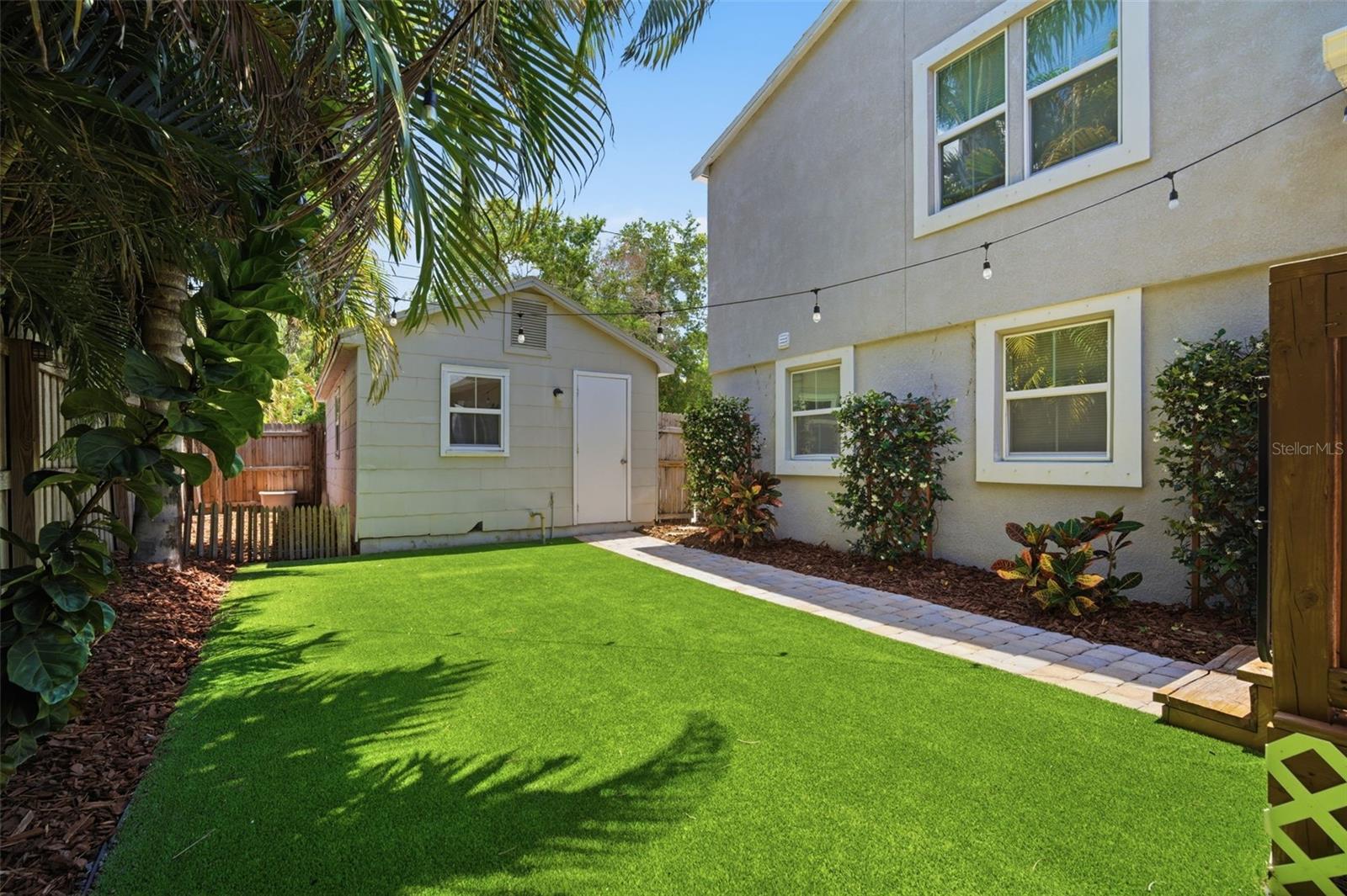 HYDE PARK - Residential
