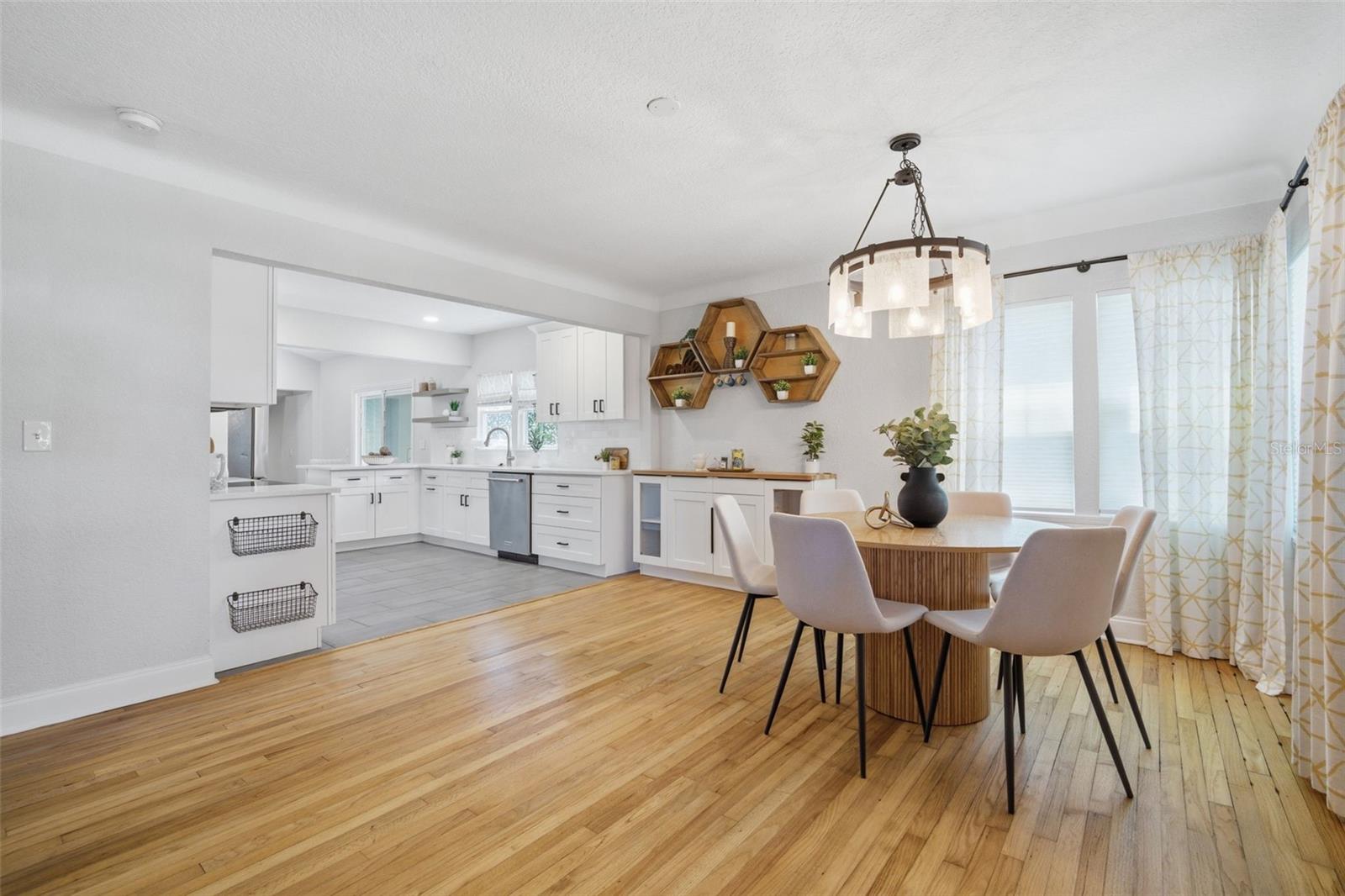 HYDE PARK - Residential