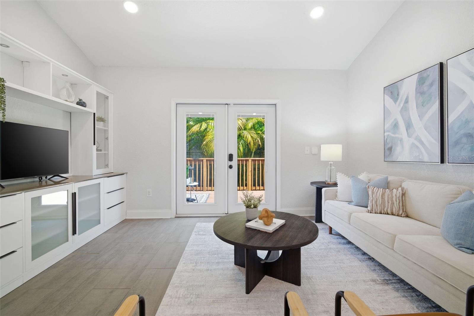 HYDE PARK - Residential
