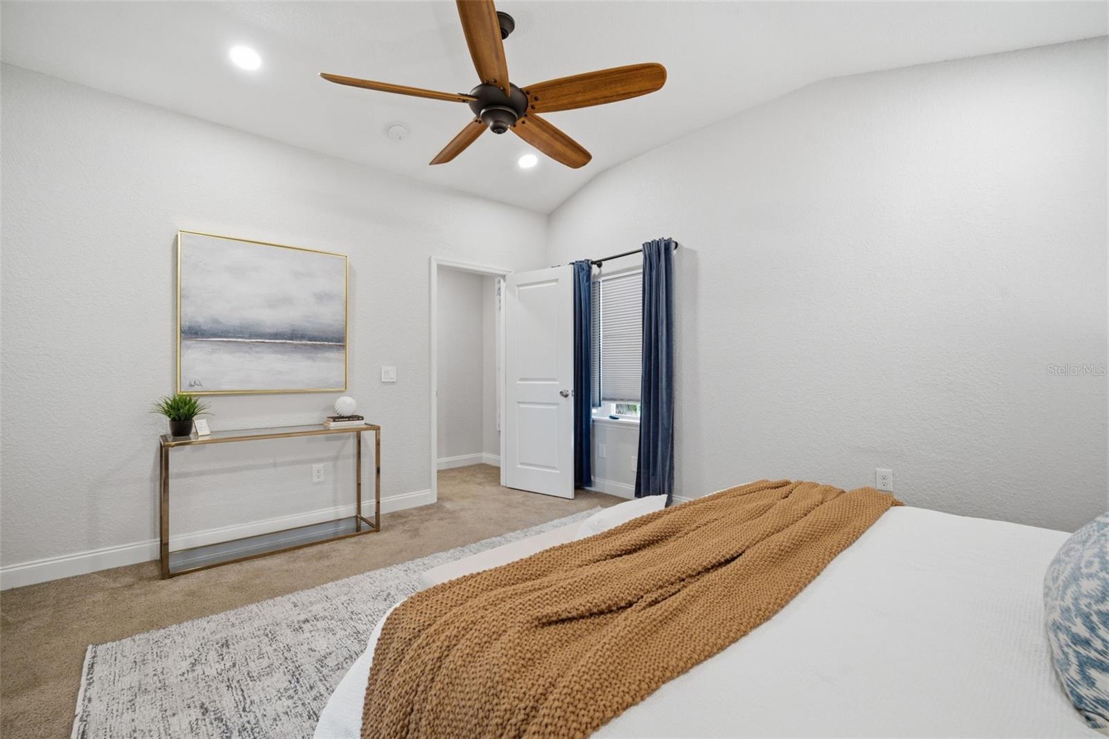 HYDE PARK - Residential