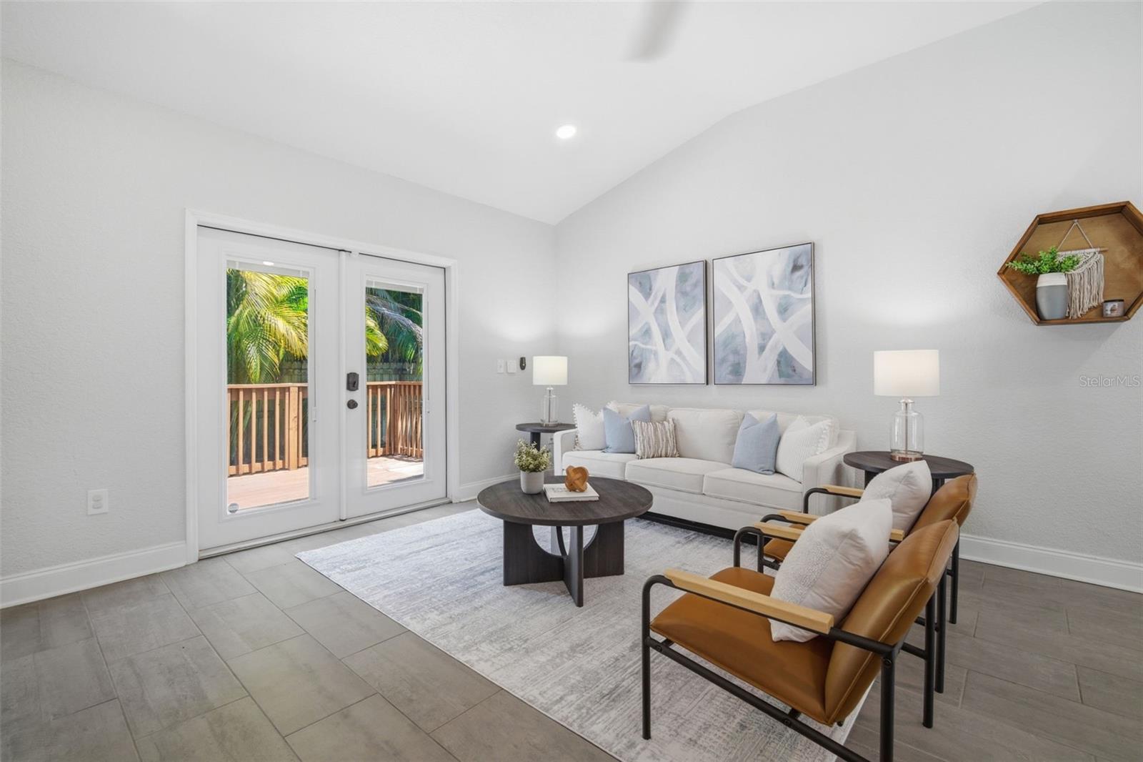 HYDE PARK - Residential