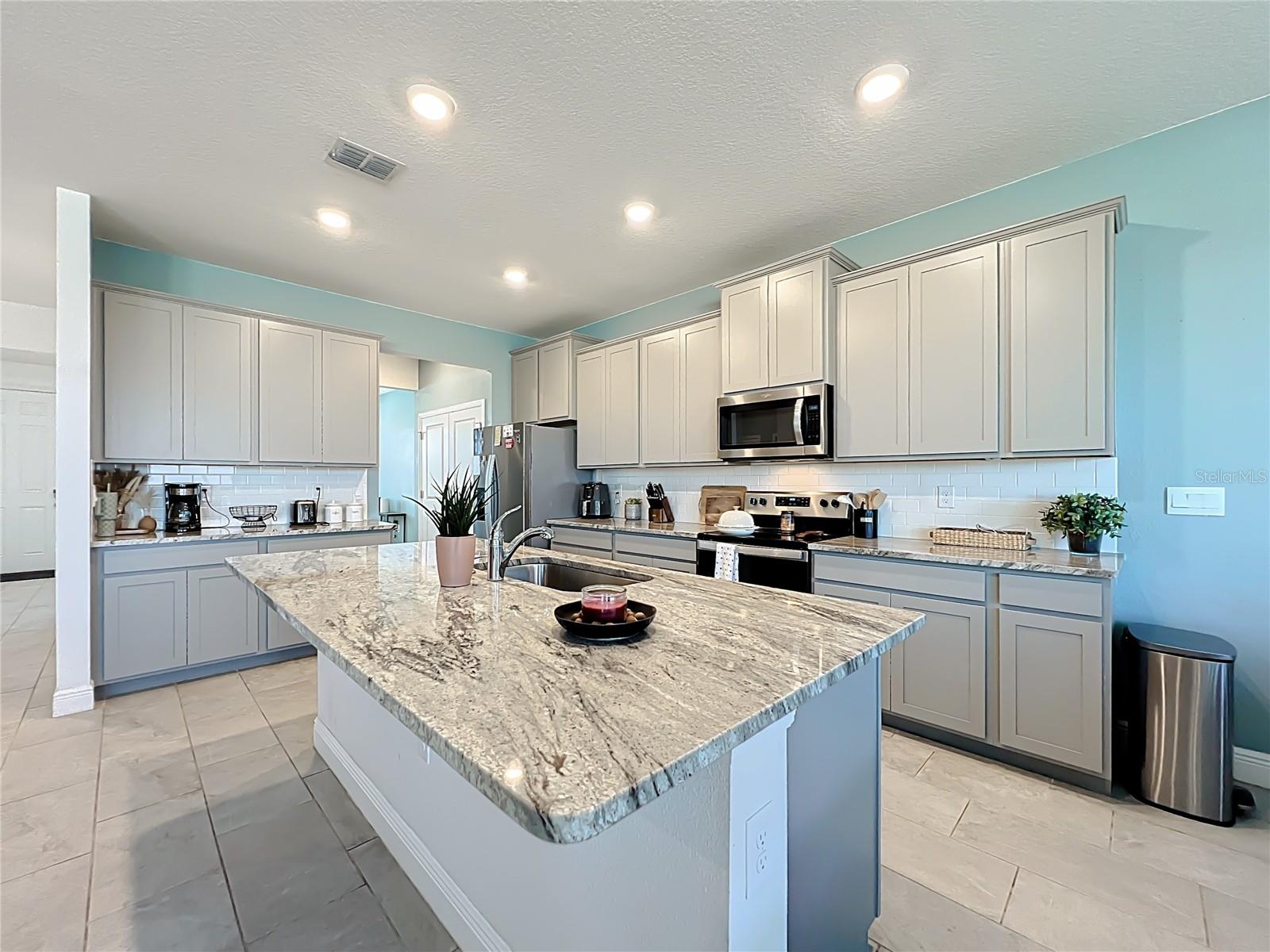 RIDGE/HEATH BROOK PH 1 - Residential