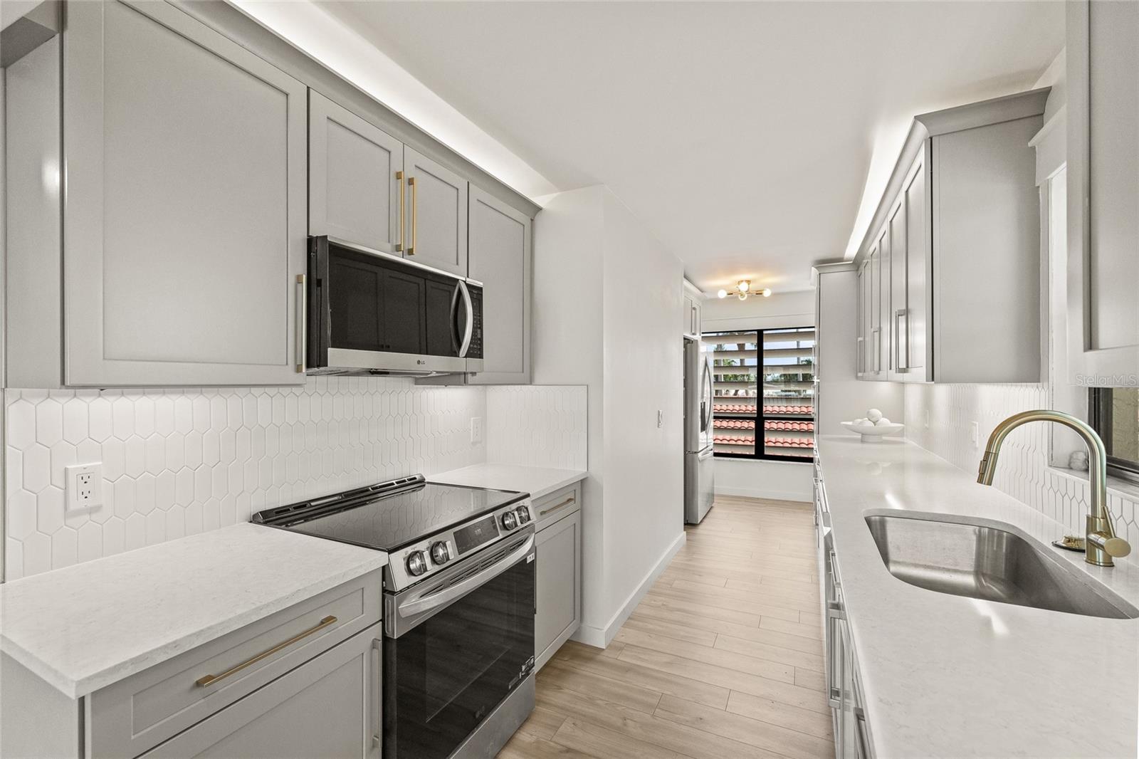 SANTA MARIA CONDO - Residential