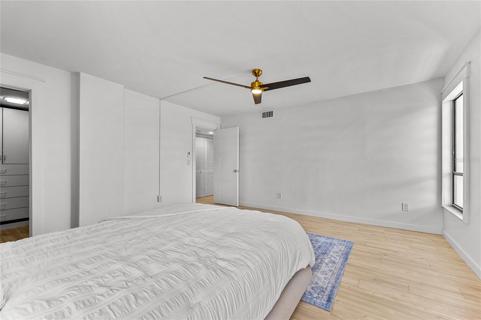 SANTA MARIA CONDO - Residential