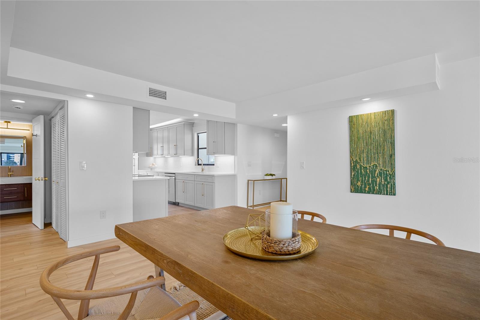 SANTA MARIA CONDO - Residential