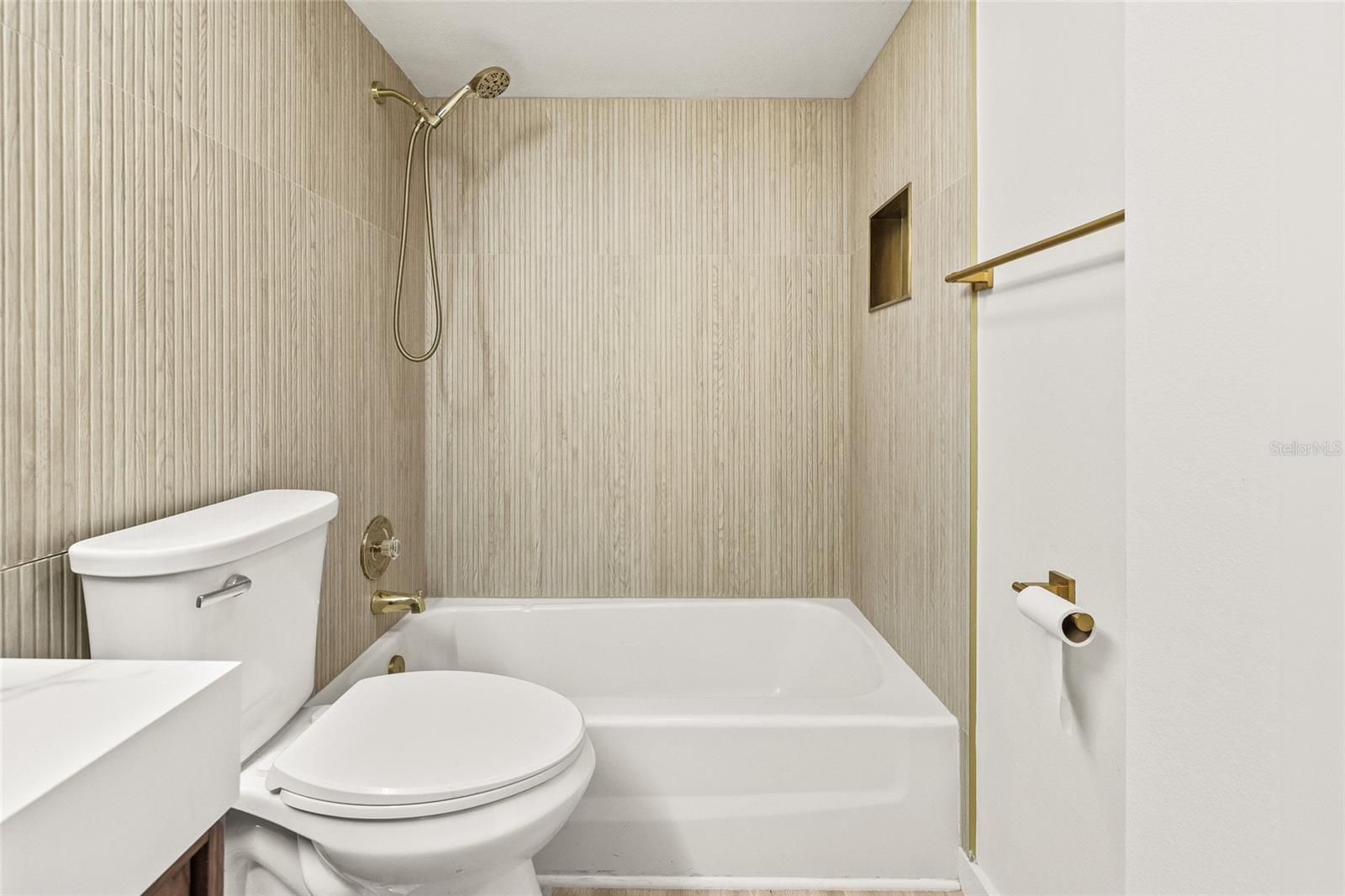 SANTA MARIA CONDO - Residential