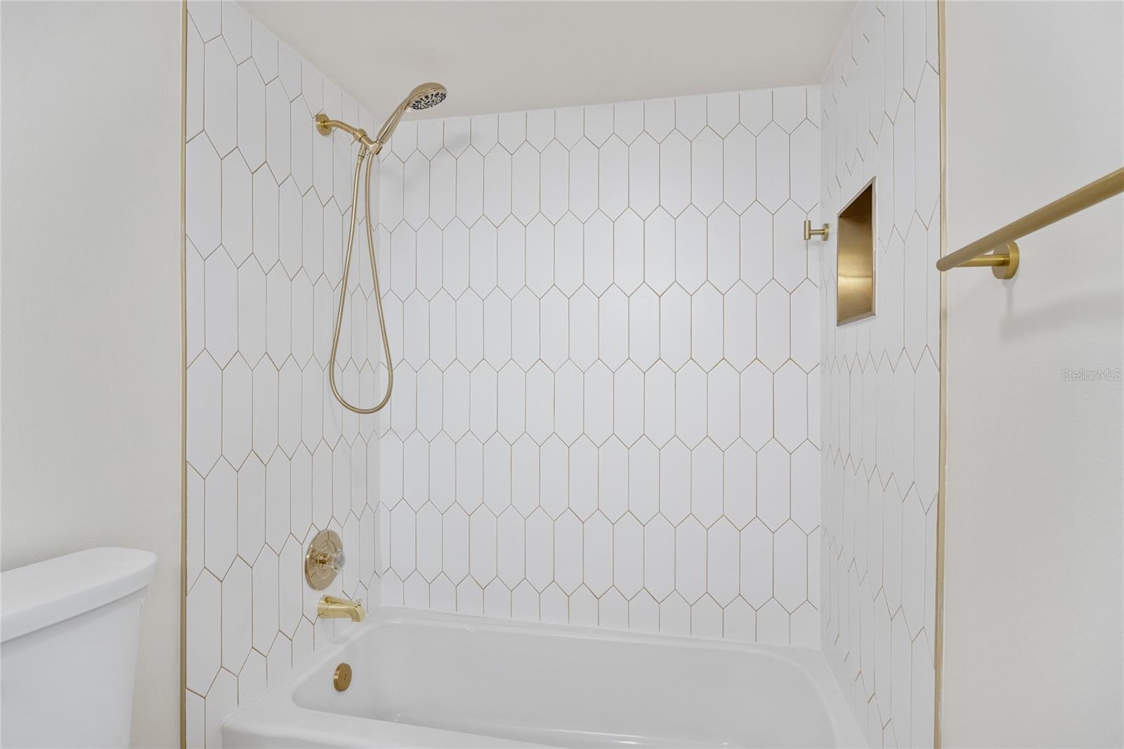 SANTA MARIA CONDO - Residential