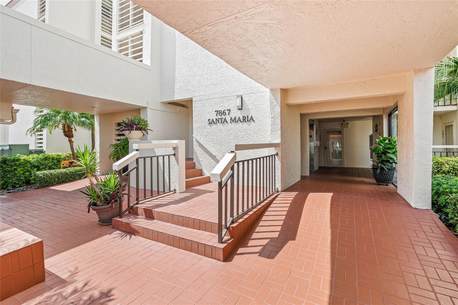 SANTA MARIA CONDO - Residential