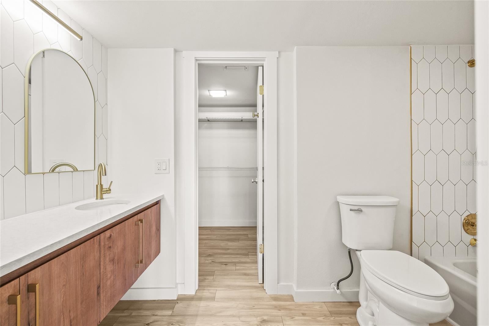 SANTA MARIA CONDO - Residential