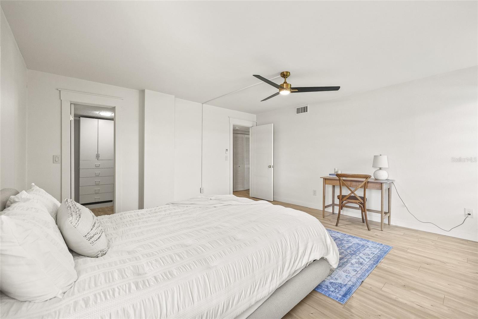 SANTA MARIA CONDO - Residential