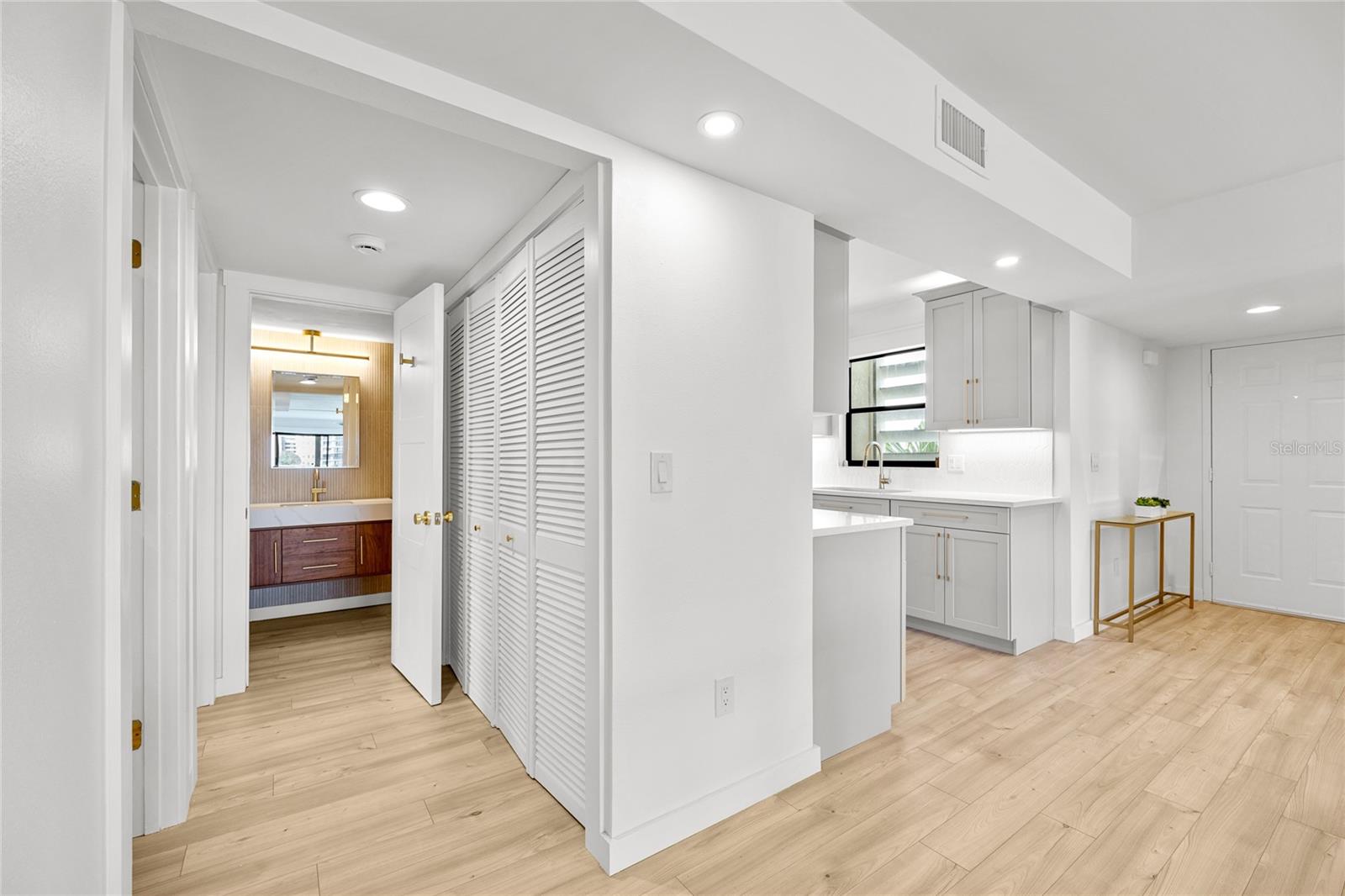 SANTA MARIA CONDO - Residential