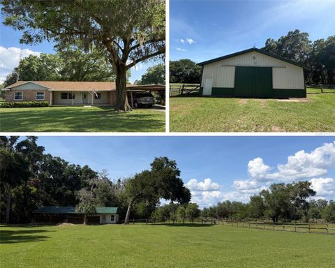 Photo of 13551 NE 14th Avenue, Citra, FL 32113 (MLS # OM724621)