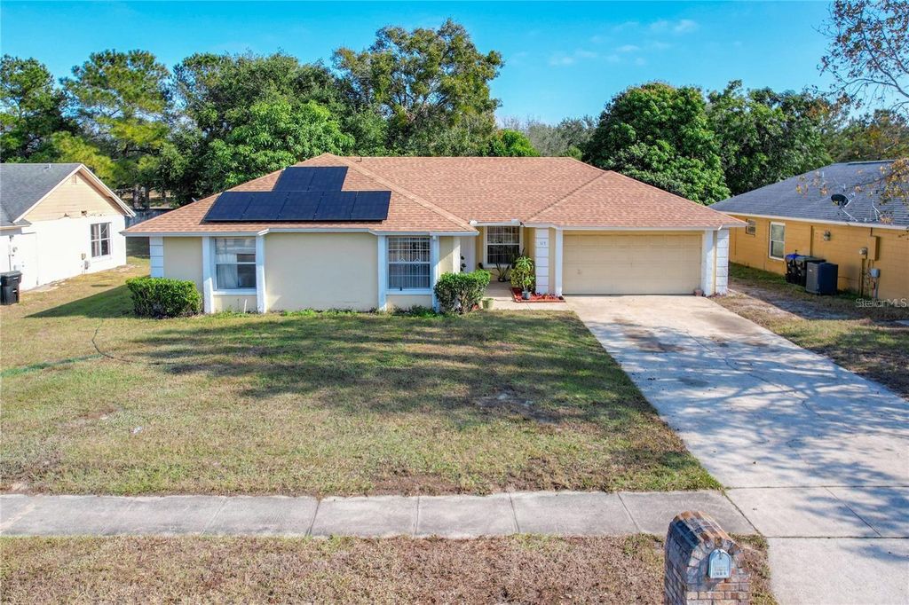 Photo of 117 Red Rose Circle, Orlando, FL 32835 (MLS # O6394646)