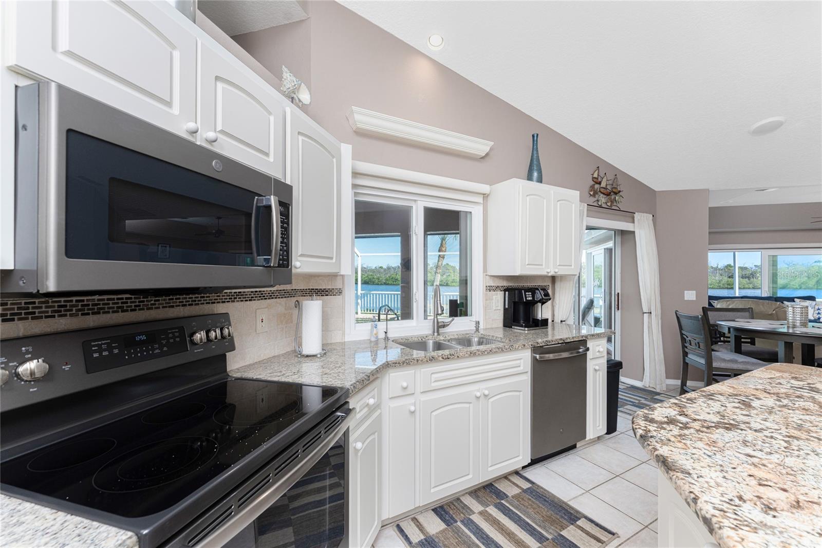 CAPE HAZE WINDWARD - Residential