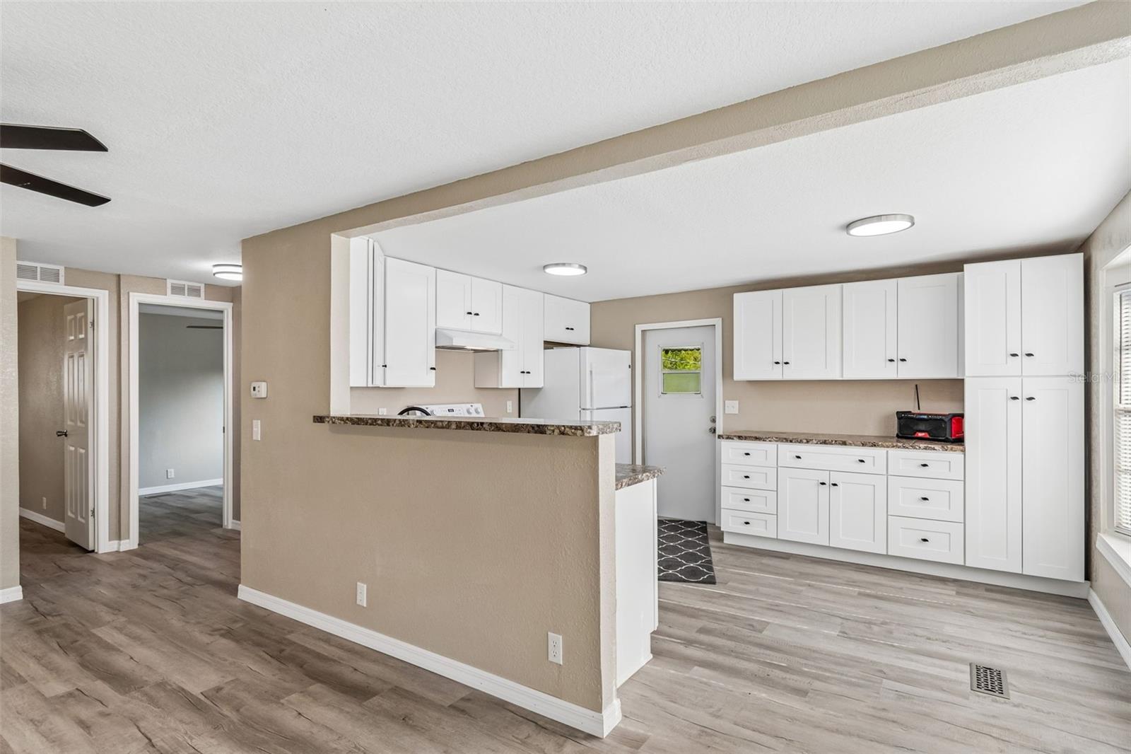 LEISURE LAKE VILLAGE CONDO - Residential