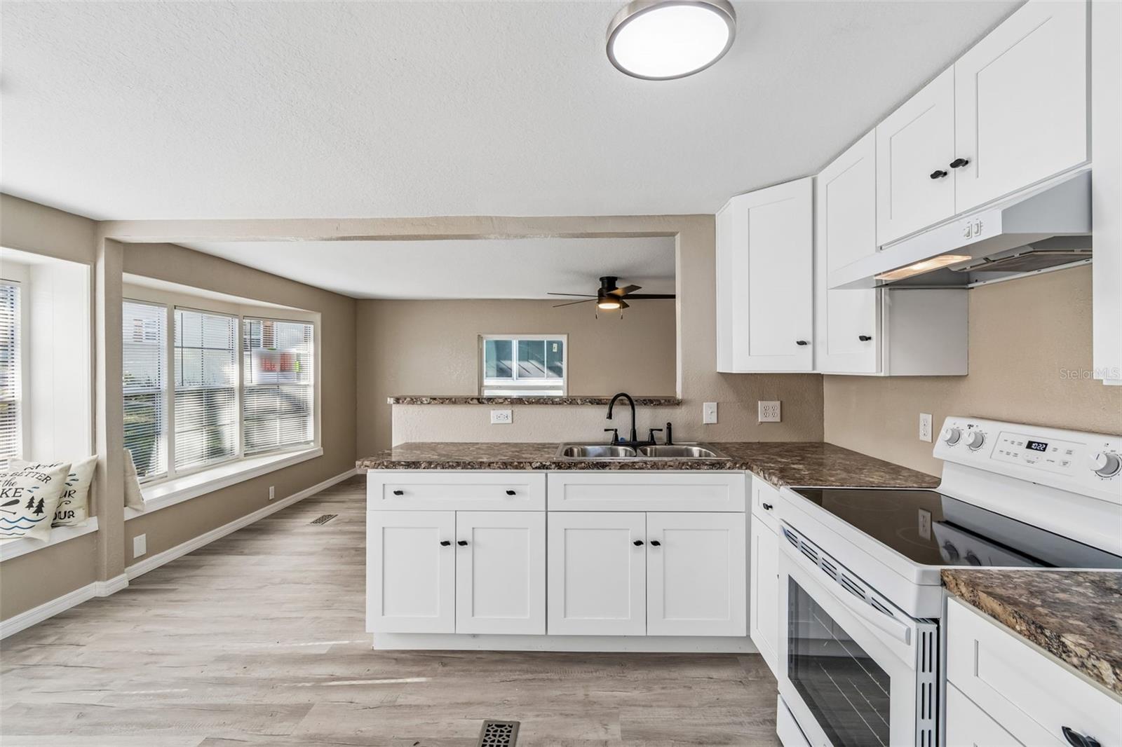 LEISURE LAKE VILLAGE CONDO - Residential