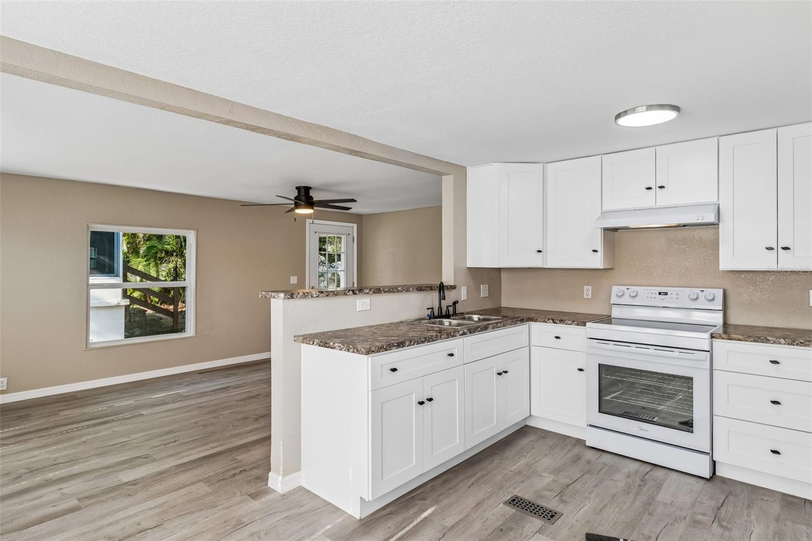 LEISURE LAKE VILLAGE CONDO - Residential