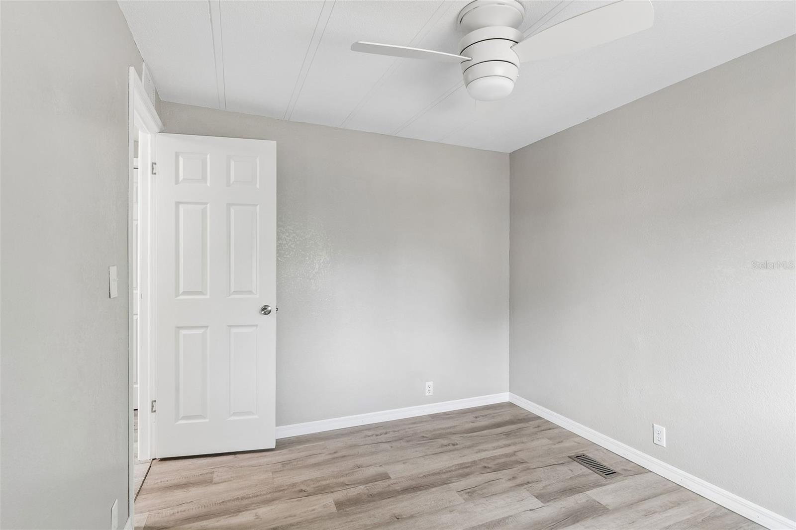 LEISURE LAKE VILLAGE CONDO - Residential