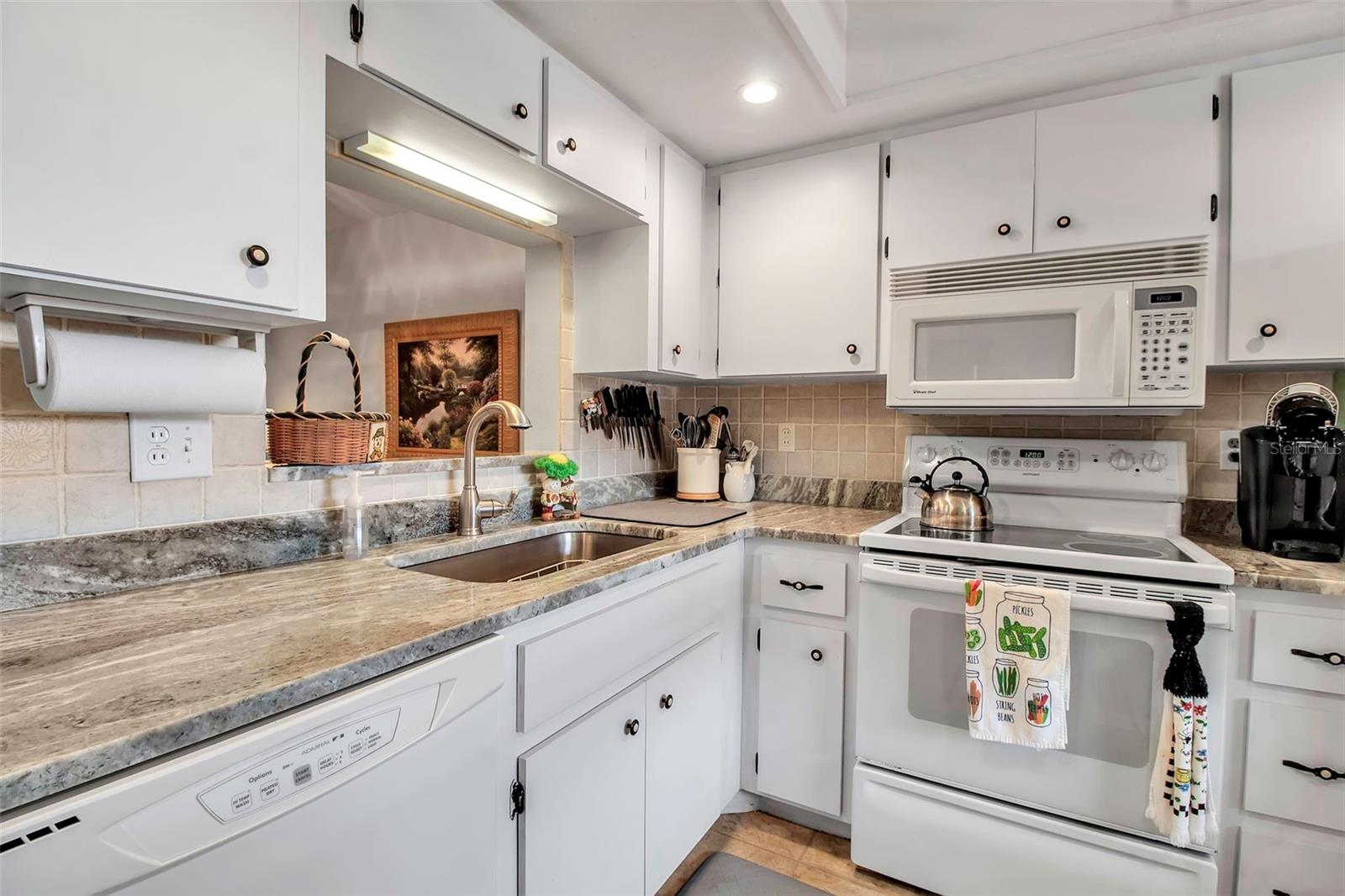 BAYSHORE VILLAGE I - Residential