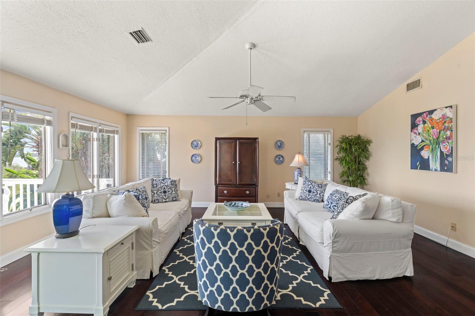 PORPOISE PT - Residential