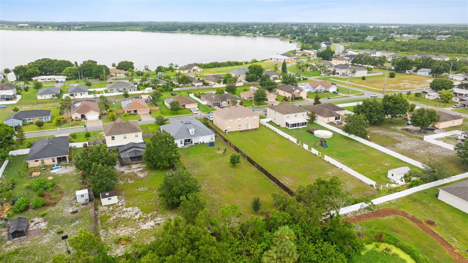 LAKE MCLEOD POINTE PH 02 - Residential