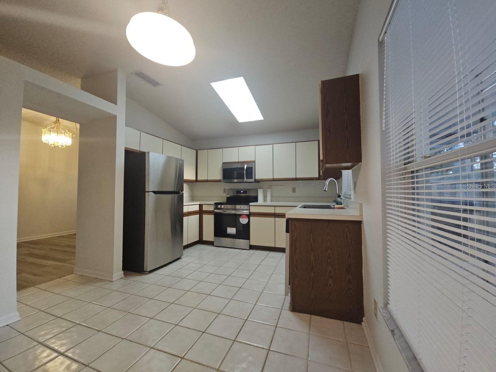 BRADFORD COVE PH 02 - Residential Lease