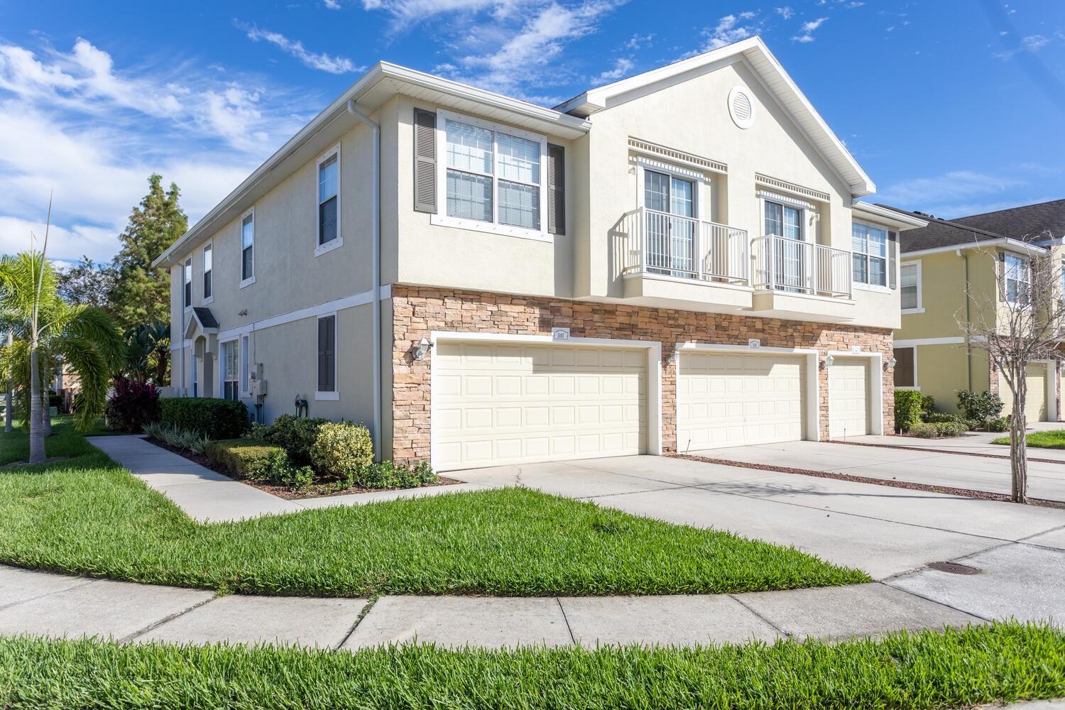 BAY BREEZE COVE - Residential Lease