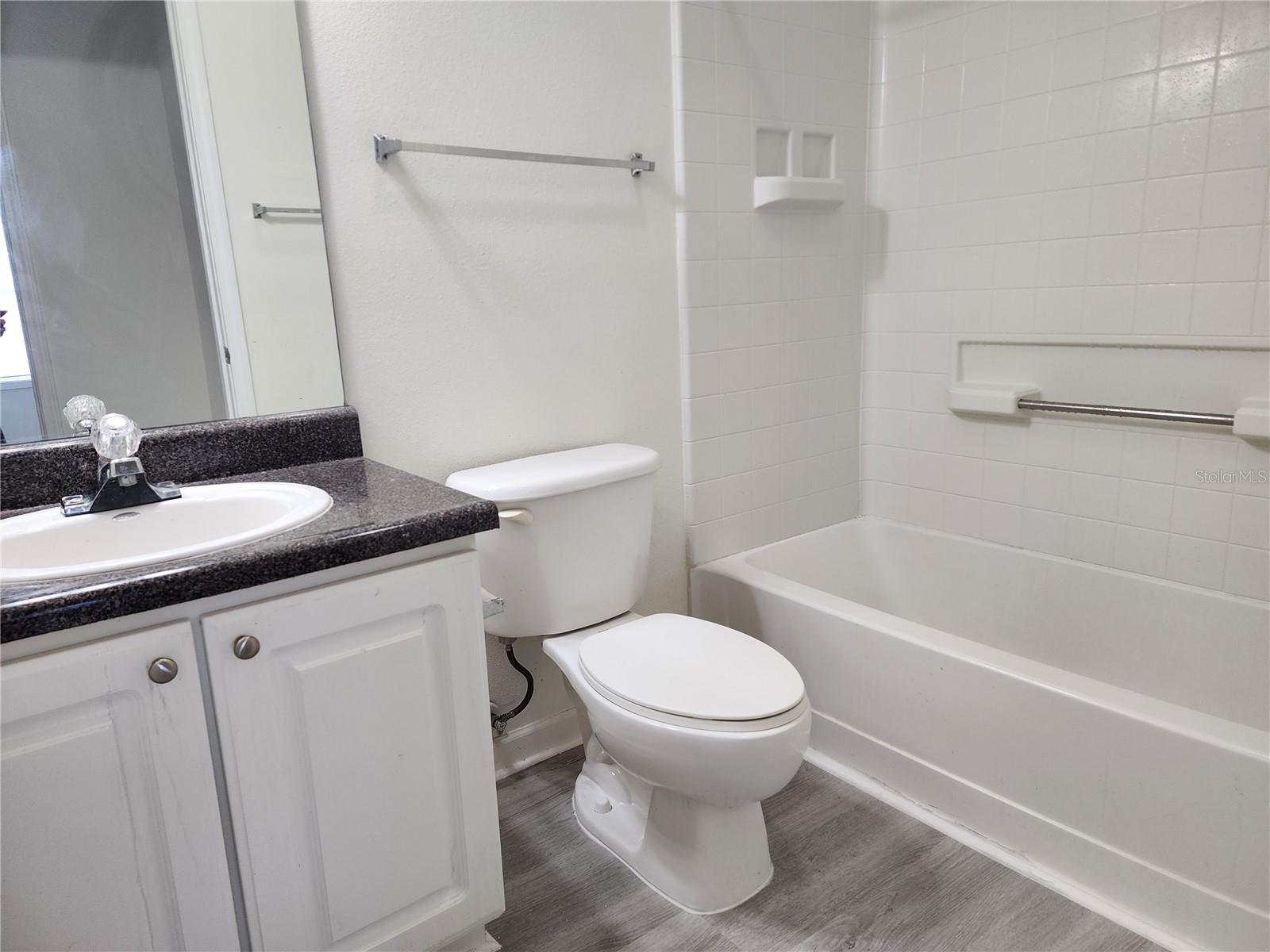 THE PALMS OF CORTEZ OR 2038 PG 5178 - Residential Lease