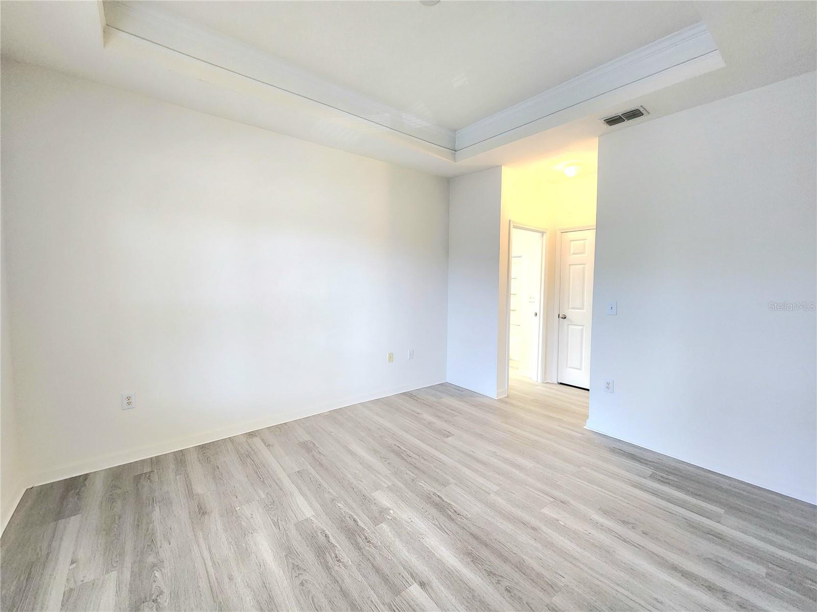 THE PALMS OF CORTEZ OR 2038 PG 5178 - Residential Lease