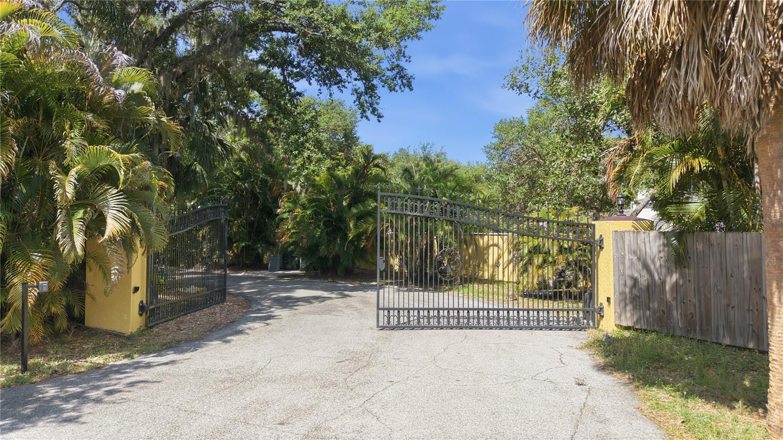 3348 ALAMO LANE