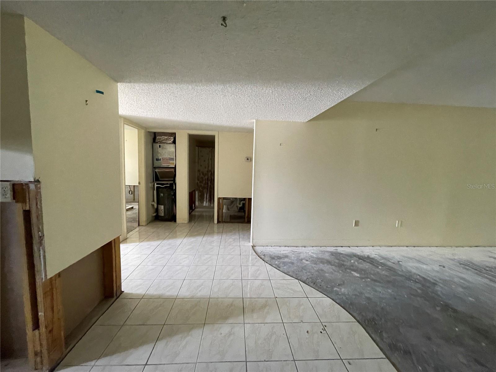 EDGEWATER VILLAGE - Residential