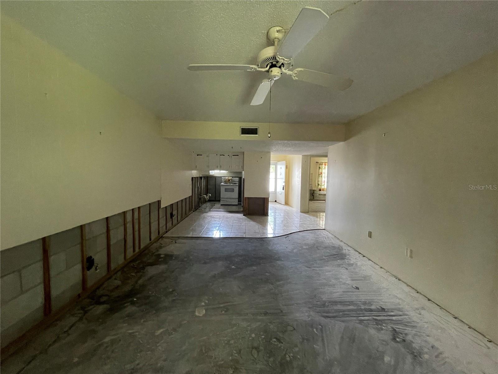 EDGEWATER VILLAGE - Residential