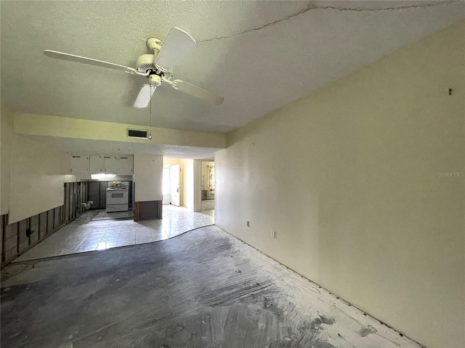 EDGEWATER VILLAGE - Residential