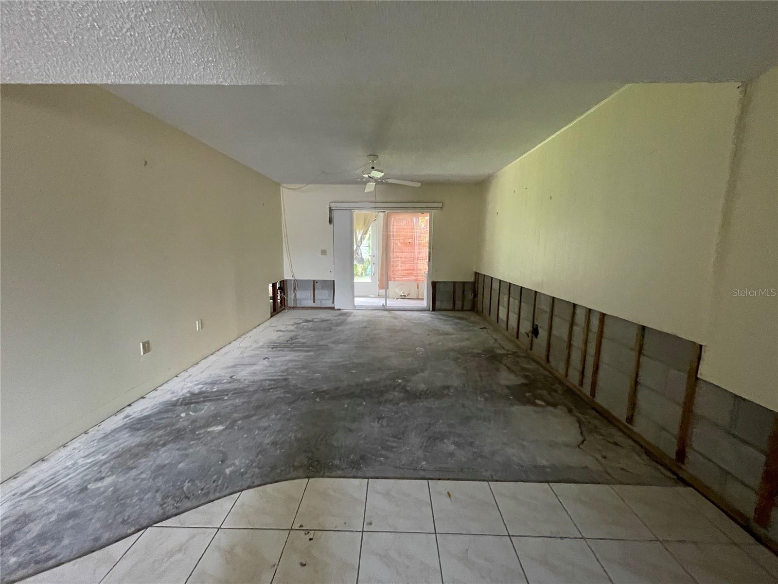 EDGEWATER VILLAGE - Residential
