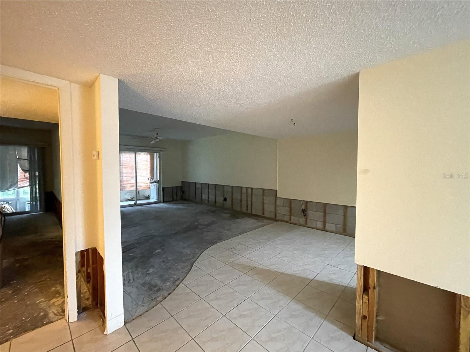 EDGEWATER VILLAGE - Residential